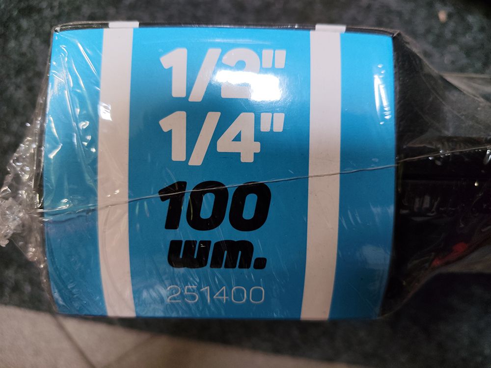 Набір інструментів та насадок з тріскавкою Apro 1/2" 1/4" CrV 90T 100 шт (251400)