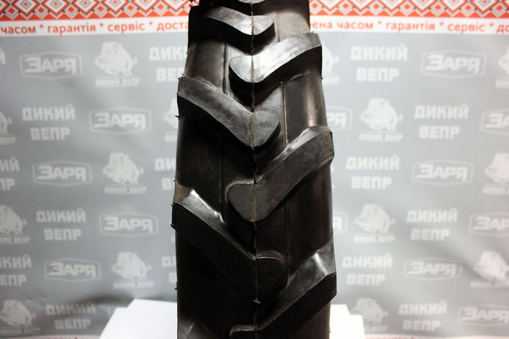 Камера, покришка 8.3х24 до тракторів
