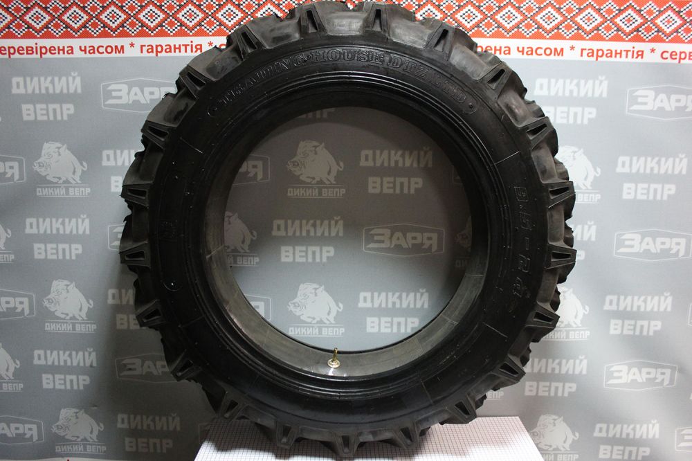 Камера, покришка 9.5х22 до тракторів