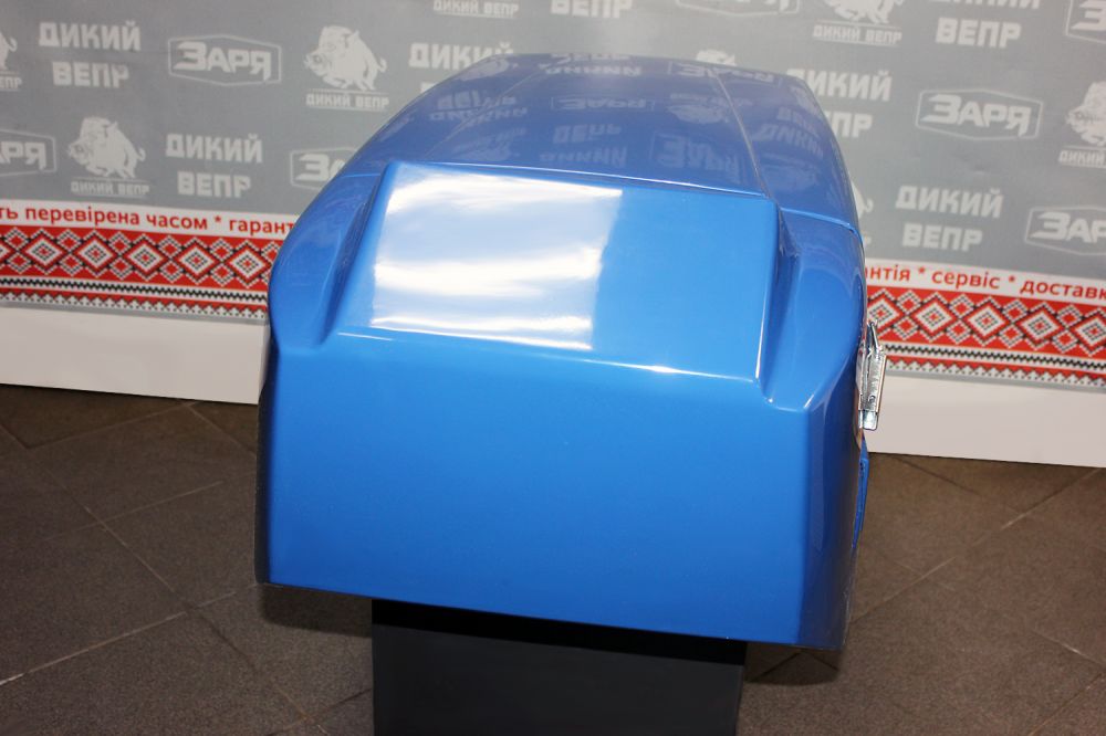Капот зі скловолокна до трактору, мототрактору Заря, Дикий Вепр