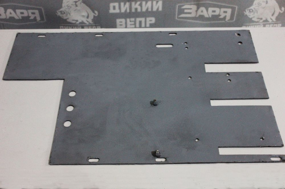 Панель полика мототрактора Заря Вепр