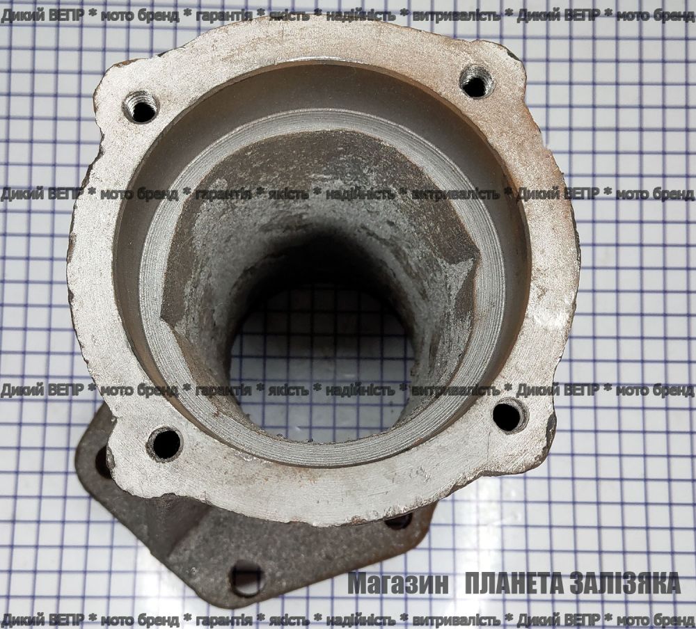 Корпус полуоси мототрактора - правый D-49mm 6 болтов