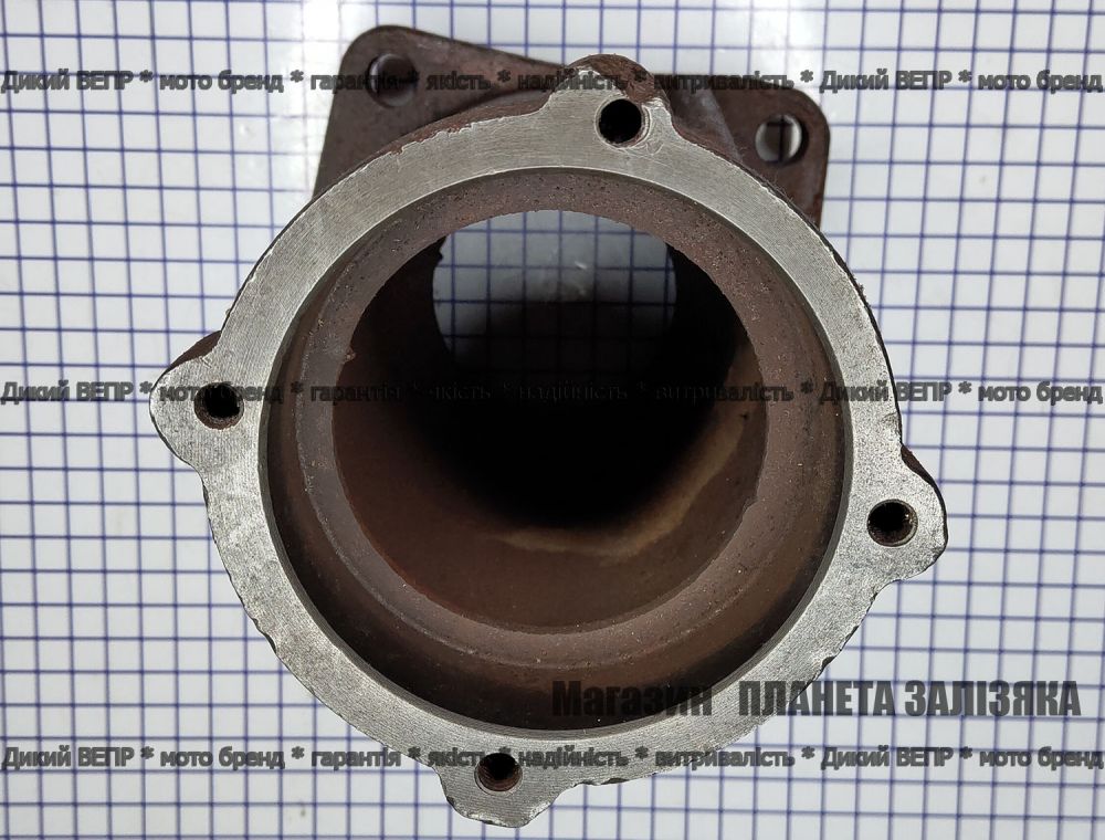 Корпус полуоси мототрактора - D-49mm (137мм по центрам)