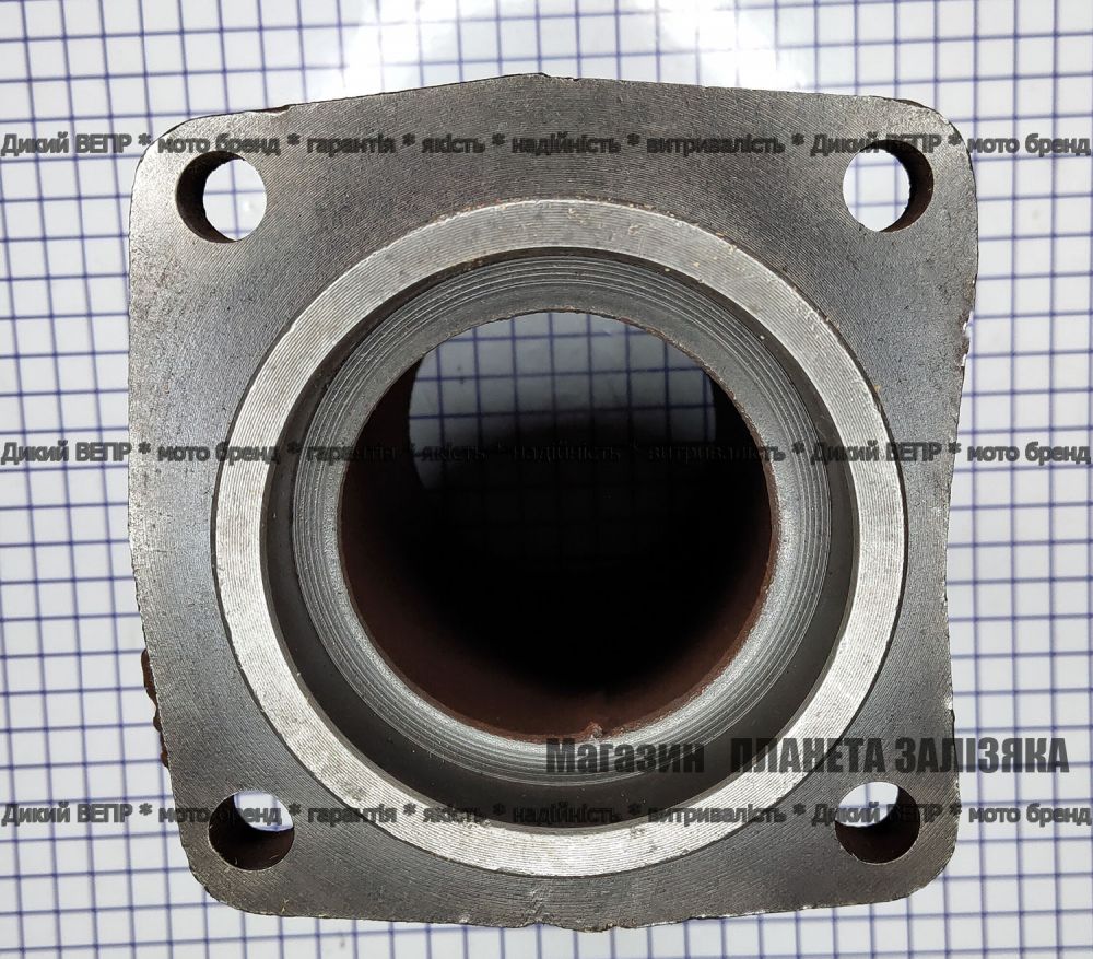 Корпус полуоси мототрактора - D-49mm (137мм по центрам)