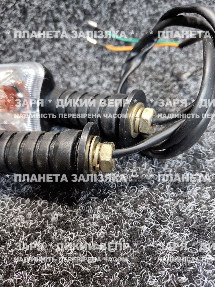 Вказівники поворотів передні для мотоцикла SPARTA Monster 150сс