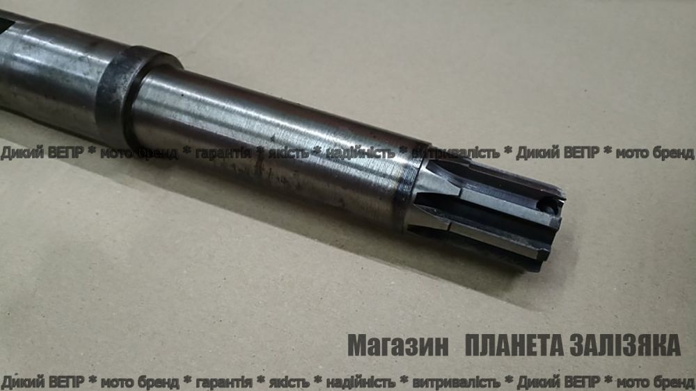 Піввісь ліва 8 шліців Довжина 595мм (під болт) для мототрактора (Код товару 8731)