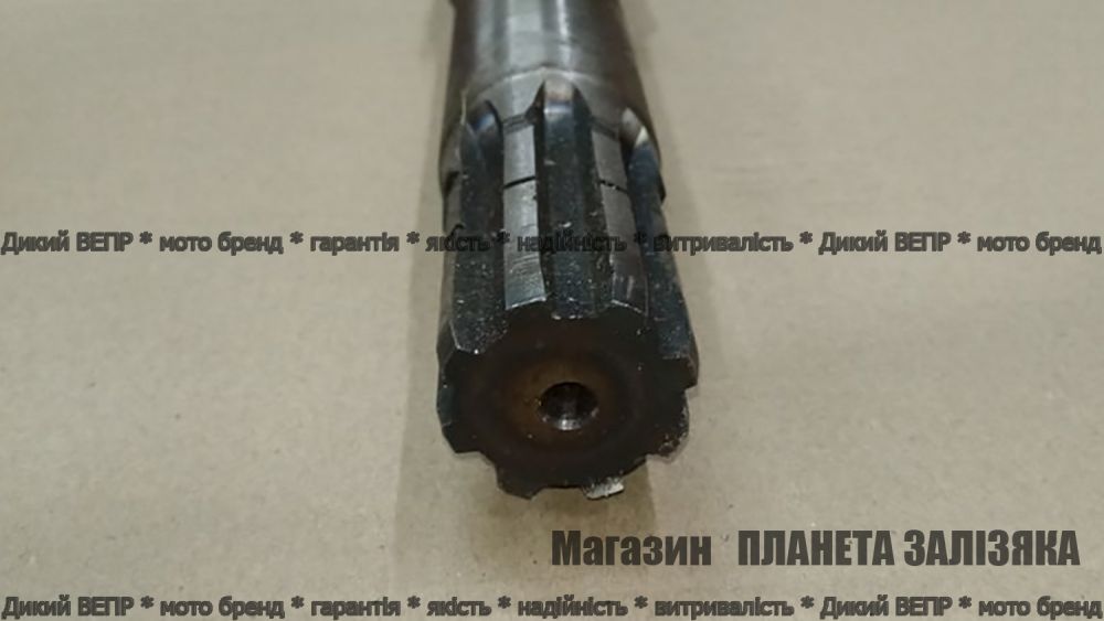 Піввісь права 8 шліців Довжина 610мм (під стопорне кільце) для мототрактора