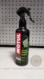 Универсальный очиститель MOTUL M2 Helmet Interior Clean