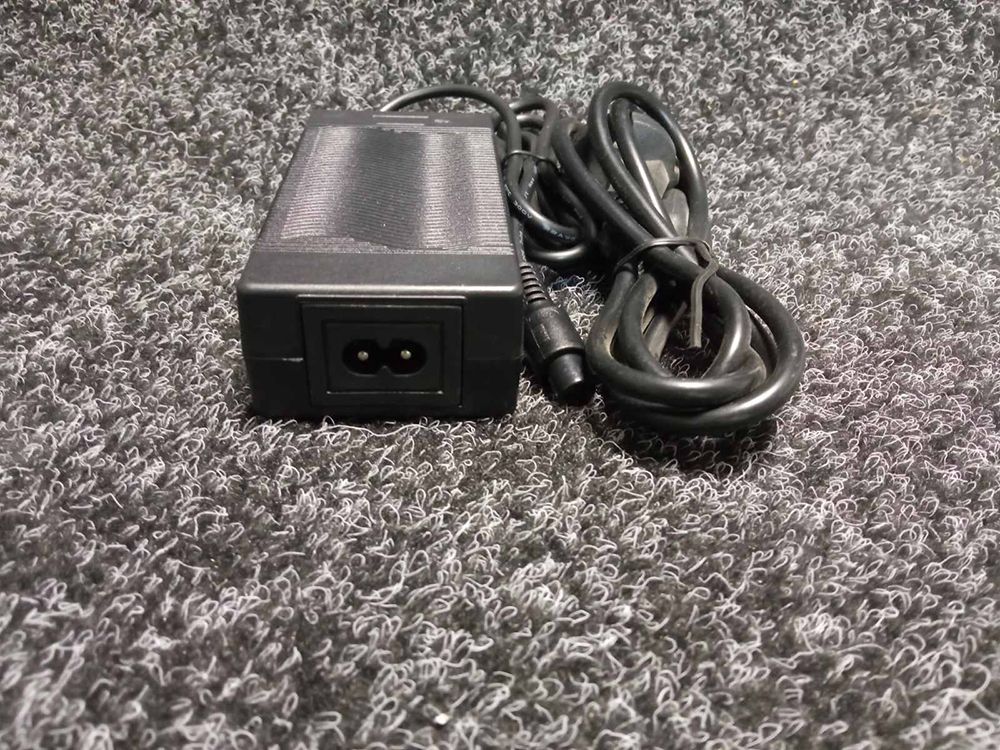 Зарядний пристрій HLT-180-6301100 63V 1.1A
