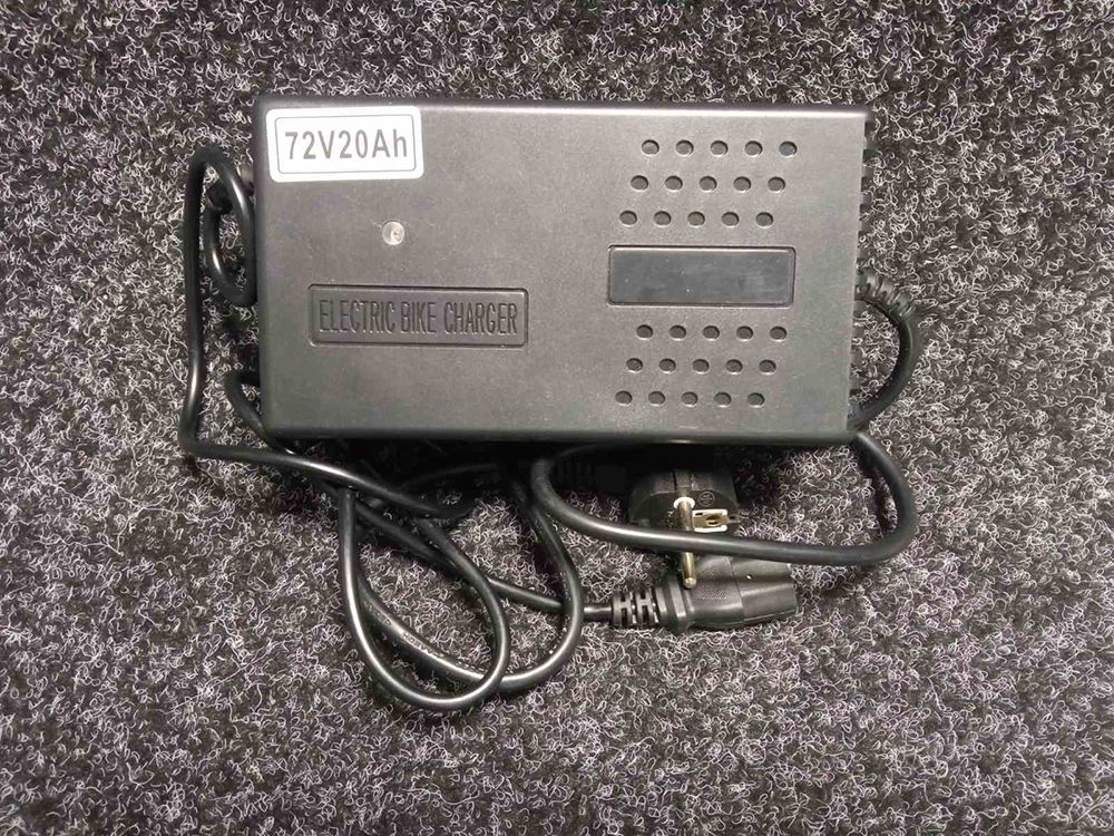 Зарядний пристрій Алигатор 72V 20AH