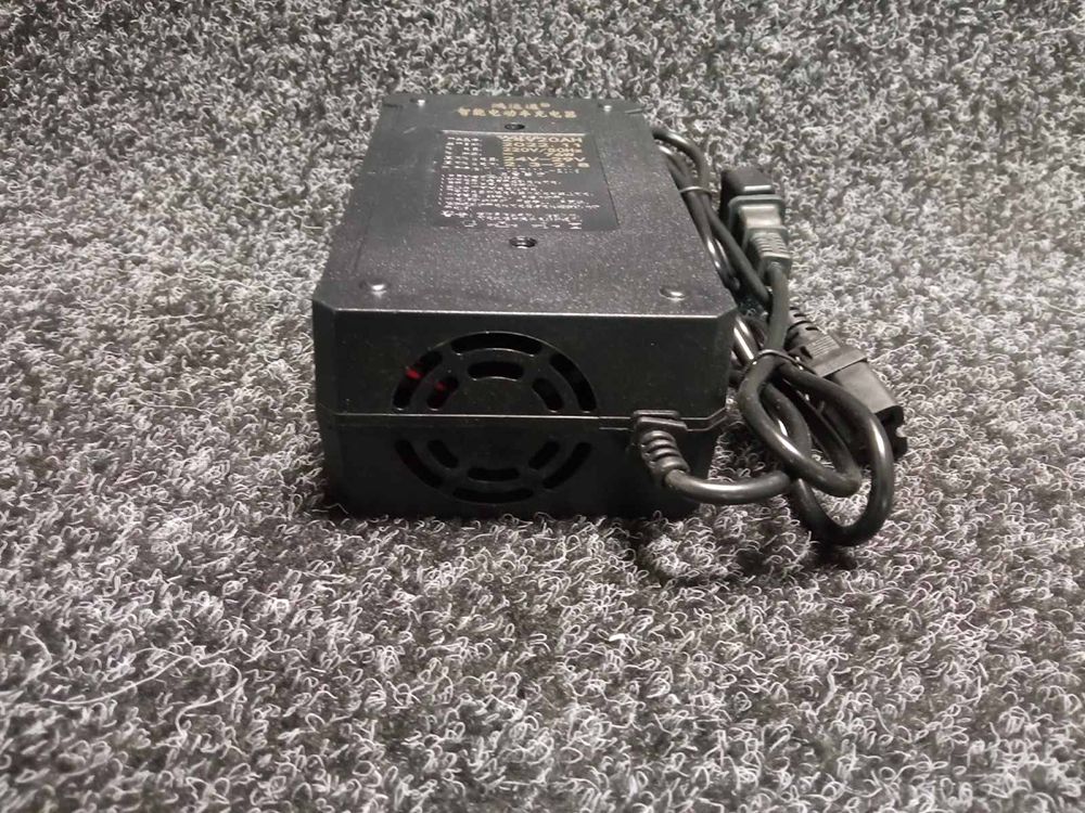Зарядний пристрій 24V 20AH
