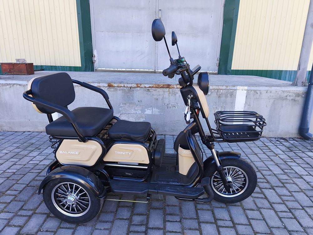 Електроскутер IDemo Trinity Balance (1500W; 72V-20Ah Li-ion)
