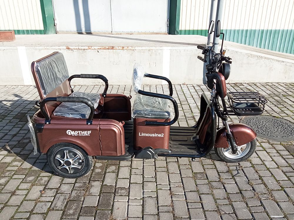 Електроскутер Партнер Limousine 2 (1200W; 72V-28Ah SLA)