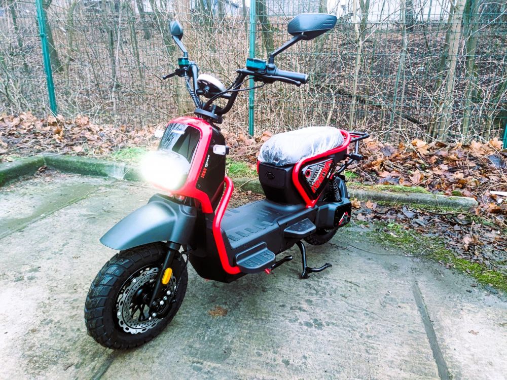 Електроскутер Crosser CR4 72V/20AH/1200W