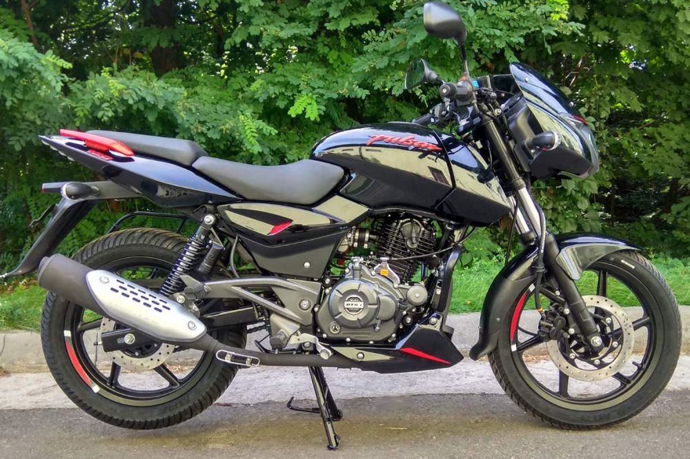 Мотоцикл Bajaj Pulsar 180 DTS-i (2020)