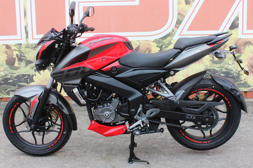 Мотоцикл Bajaj Pulsar NS200 2019