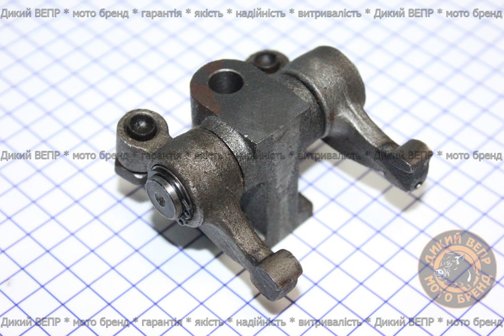 Коромисло клапана зі стійкою (в зборі) до мотоблоку Заря R195