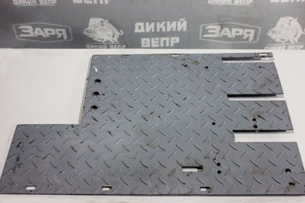 Панель полика мототрактора Заря Вепр