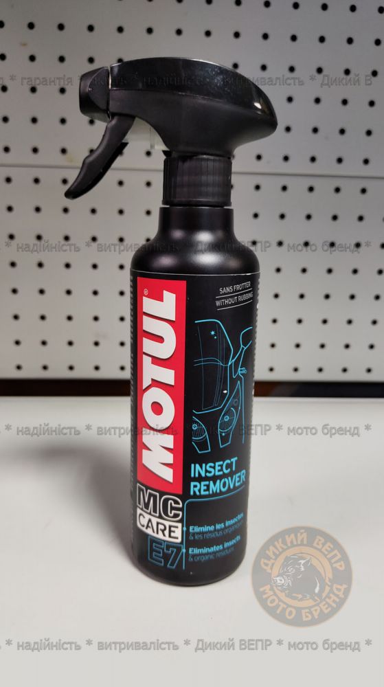 Спрей для удаления следов насекомых Motul E7 Insect Remover