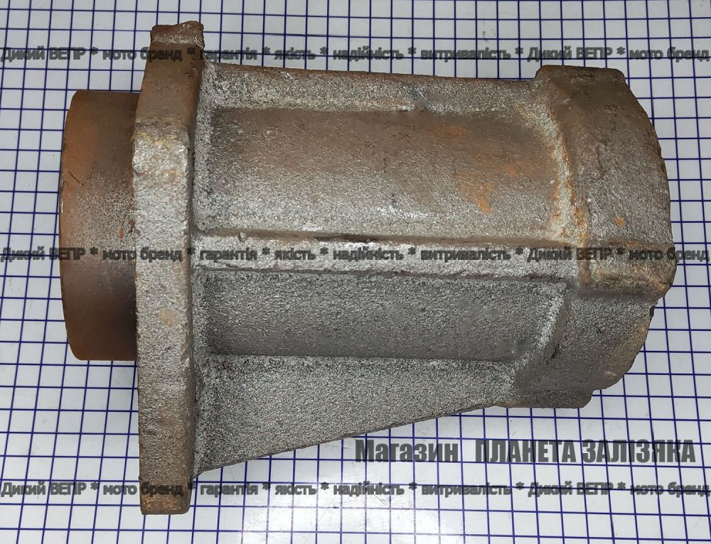 Корпус полуоси мототрактора - правый D-49mm 6 болтов