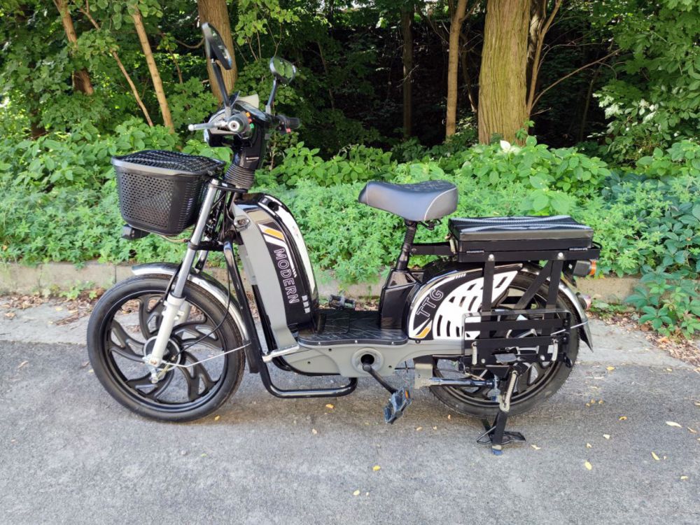 Електровелосипед TTG Modern 800W чорний, синій, салатовий